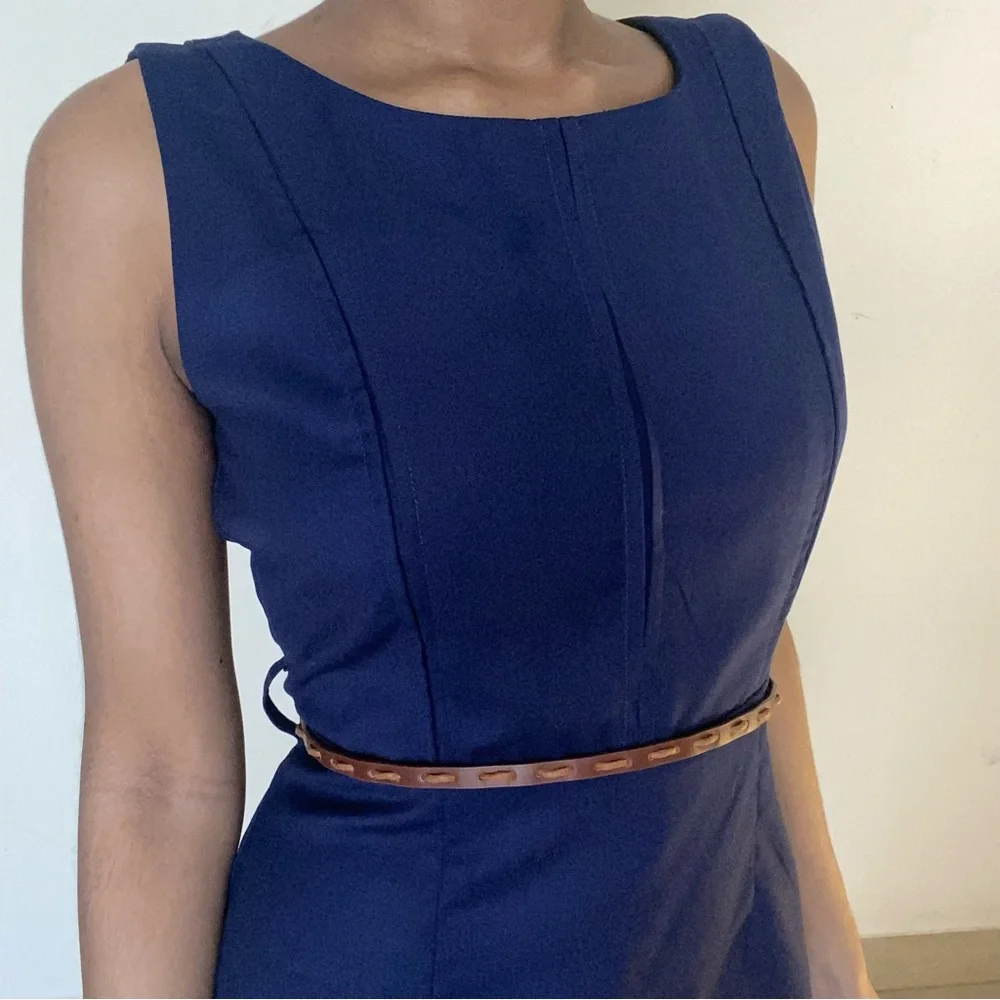 VanHeusen tailored formal or work wear dress in Navy - Picture 2 of 6